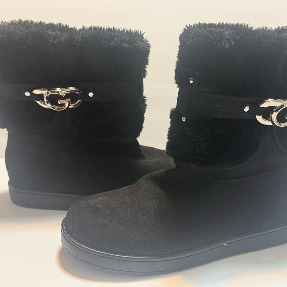 Guess Black Faux-Fur Ankle Winter Boots with Silver Logo Accent